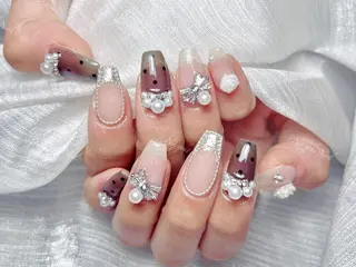 ネイル 🦋 Queenieのネイルデザイン