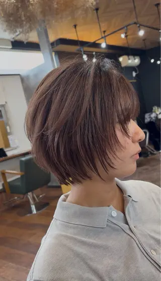 ミディアム 内山 優のヘアスタイル
