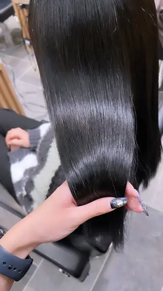 ロング カラー 𝑺𝒂𝒌𝒊 🩶マンツーマン施術のヘアスタイル