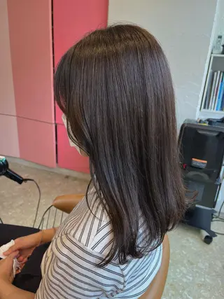ミディアム カラー うしだ かおるのヘアスタイル