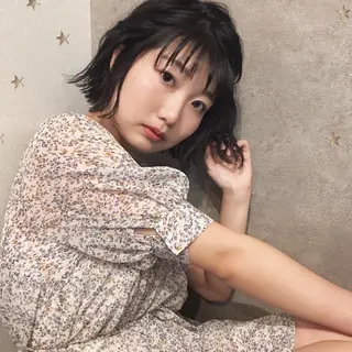 ショート カラー 市川 千夏のヘアスタイル