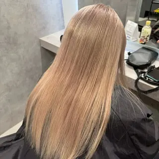 カラー Yoshiいろあそび 八王子/ハイトーンのヘアスタイル