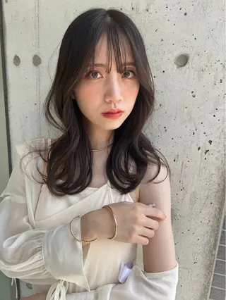 セミロング 榎本 雪来のヘアスタイル