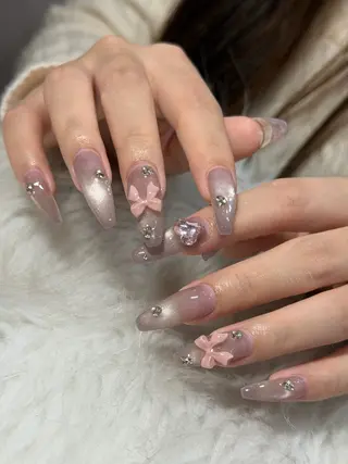 ネイル LAVISH nanamiのネイルデザイン