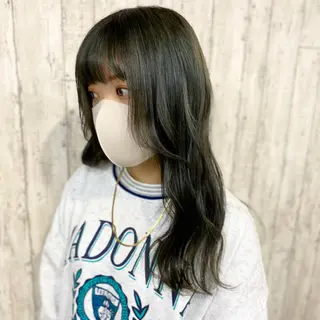 セミロング カラー 勝河 怜楊のヘアスタイル