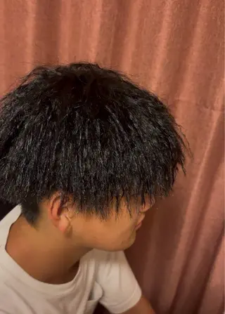 メンズ ハイトーン/ 毛流れ/湘海のヘアスタイル