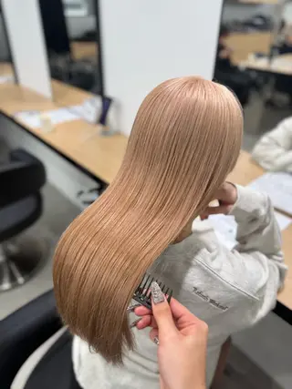 カラー 透明感カラー🫧 EMAのヘアスタイル