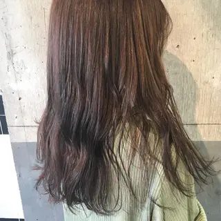 ロング カラー 相川 愛実のヘアスタイル