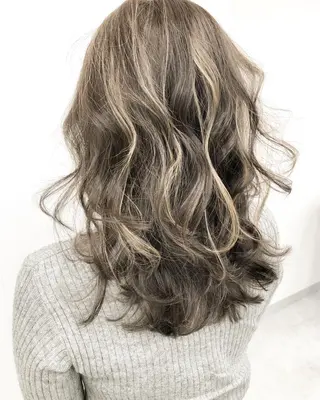 セミロング カットモデル急募🌈 技術責任者久保のヘアスタイル