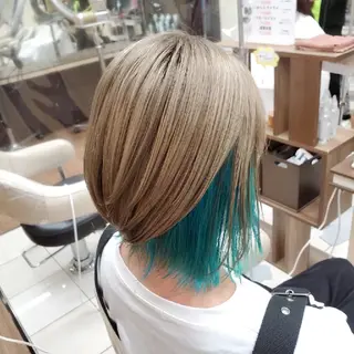 ショート カラー 推しアニメカラー🌈 ツヤ透明感カラー🦄のヘアスタイル