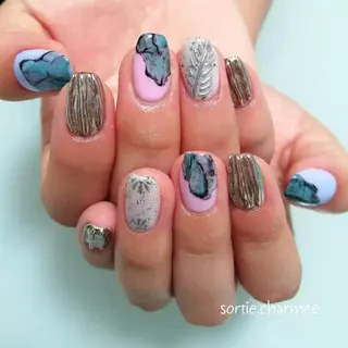 ネイル . MARINAのネイルデザイン