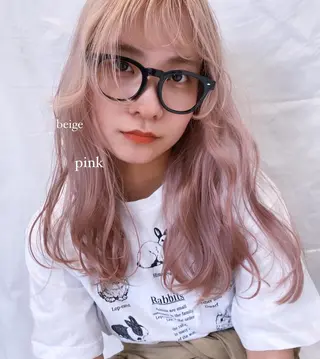ロング カラー 塩澤 榛奈のヘアスタイル