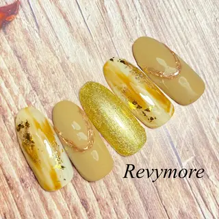 ミディアム ネイル nail salon Revymoreのネイルデザイン
