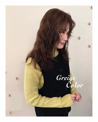 セミロング カラー パーマ 市川 千夏のヘアスタイル