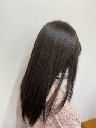 ロング カラー 田崎 暁大のヘアスタイル