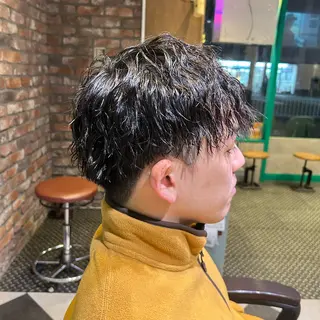 ショート パーマ メンズ ツイスパ/メンズ特化 🦋𝑺𝑶𝑵𝑬のヘアスタイル