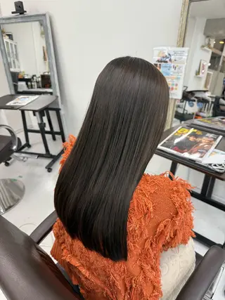 ロング カラー 榎本 雪来のヘアスタイル