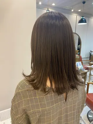 カラー 西郷 友菜のヘアスタイル