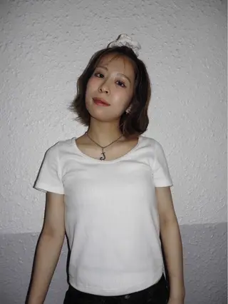 ミディアム 小林 遥のヘアスタイル