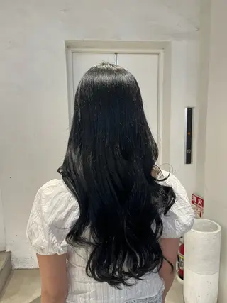 ロング カラー せりな🎀🕯️ /透明感カラーのヘアスタイル