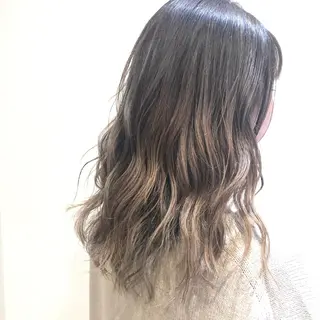 カラー soelle Hanaのヘアスタイル