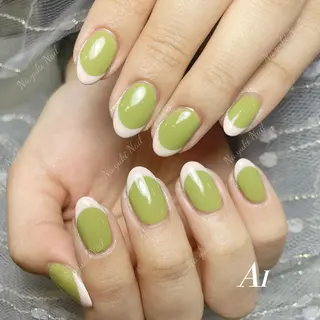 ネイル 🦋 Queenieのネイルデザイン