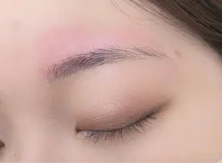 アイブロウ une FEMINの眉毛・アイブロウイメージ