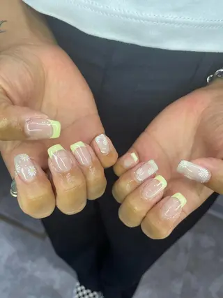 ネイル LAVISH 大和店 🤱子連れ大歓迎のネイルデザイン
