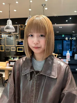 ミディアム 美 海のヘアスタイル