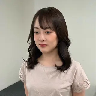 セミロング カラー 藤瀬 知里のヘアスタイル