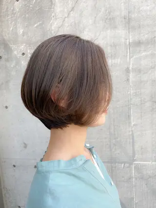 カラー 西本 由香のヘアスタイル