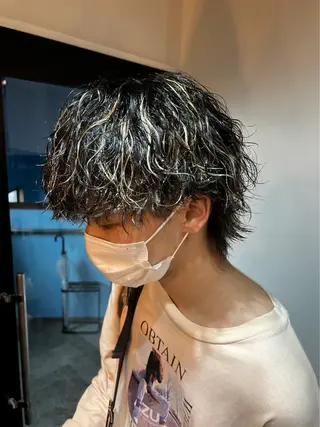 ミディアム カラー パーマ メンズ ツイスパ特化 石川 歳也のヘアスタイル