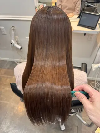 セミロング ウィステリア アネックスのヘアスタイル