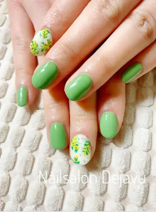 ネイル Nail salon Dejavu 🌿のネイルデザイン