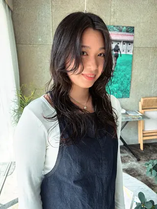 ロング パーマ eim AYUKAのヘアスタイル