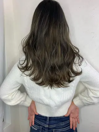 セミロング カラー Luxbe hakataのヘアスタイル