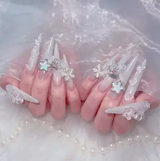 ネイル Lyna 池袋のネイルデザイン