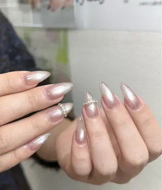 ネイル Tinicoo せつ🧚🏻‍♀️のネイルデザイン