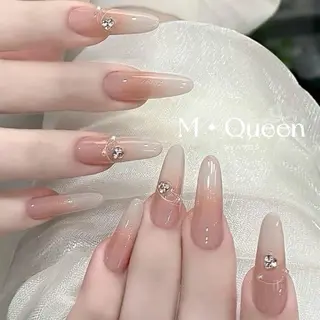 ネイル MQueen ネイルサロンマルのネイルデザイン