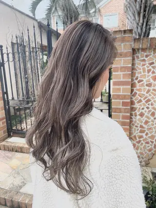 ロング 鷺谷 玲奈のヘアスタイル