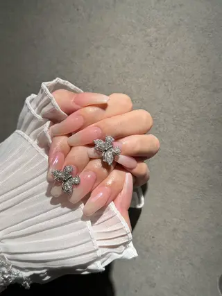 ネイル I-nailロング /ワンホン/キラキラのネイルデザイン