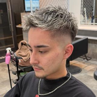 カラー メンズ 角田 凌のヘアスタイル