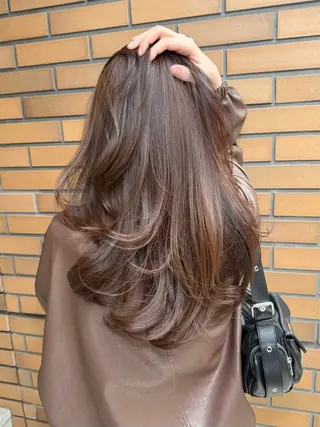 セミロング カラー 大宮レイヤーカット ハッシュ　柏崎颯刀のヘアスタイル