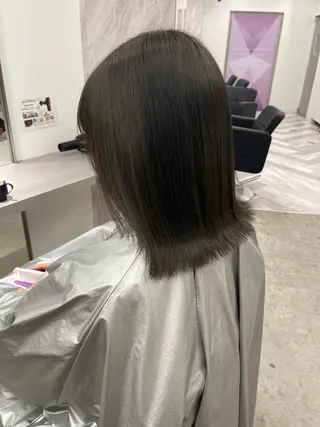 カラー 店長 MANAMI 艶カラー／骨格ボブのヘアスタイル