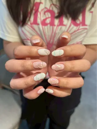 ネイル aoba🧁🎹 カラー/ネイルのヘアスタイル