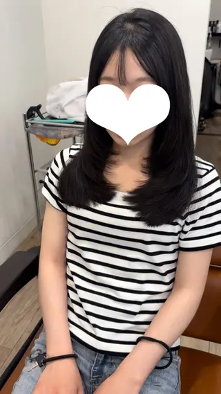 セミロング レイヤー/艶感カラー /LILICAのヘアスタイル