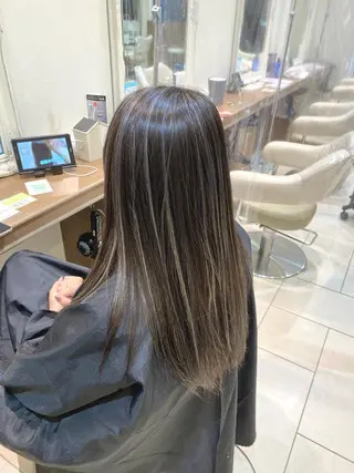 ロング カラー 雅/ダブルカラー/ 白髪ぼかしハイライトのヘアスタイル
