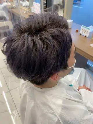 カラー メンズ 渡部凌我 小顔ウルフ ハイトーンカラーのヘアスタイル