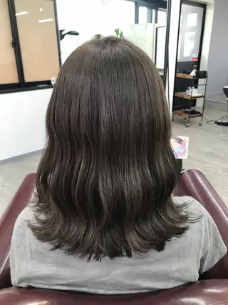 ミディアム カラー (産休中)磯野 風香 ReCharme新保のヘアスタイル