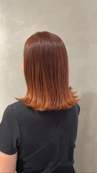ミディアム 都築 菜美のヘアスタイル